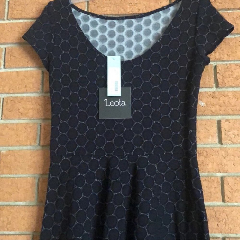 🖤LEOTA🖤WYATT TONAL CIRCLE FIT AND FLARE DRESS🖤 - Picture 8 of 12